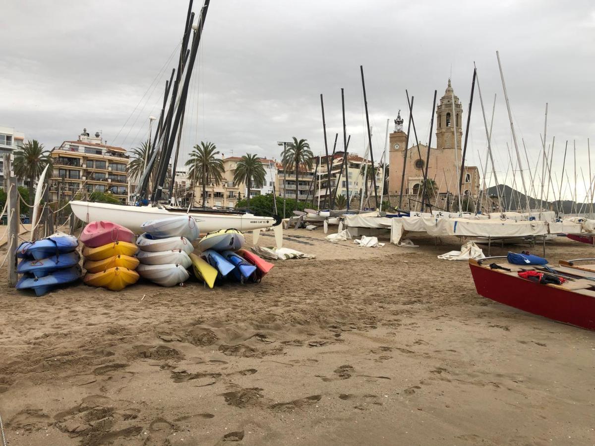 Love Sitges & Beach Exterior photo