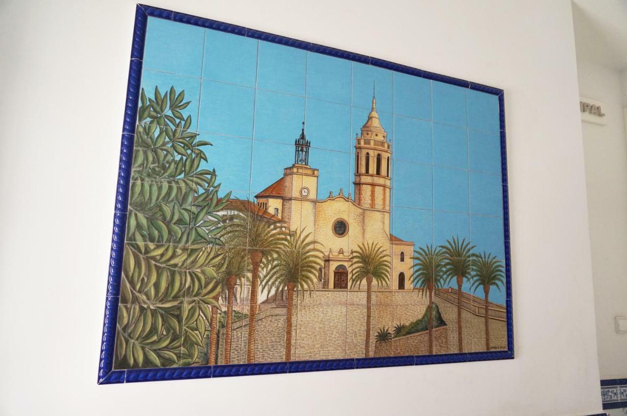 Love Sitges & Beach Exterior photo